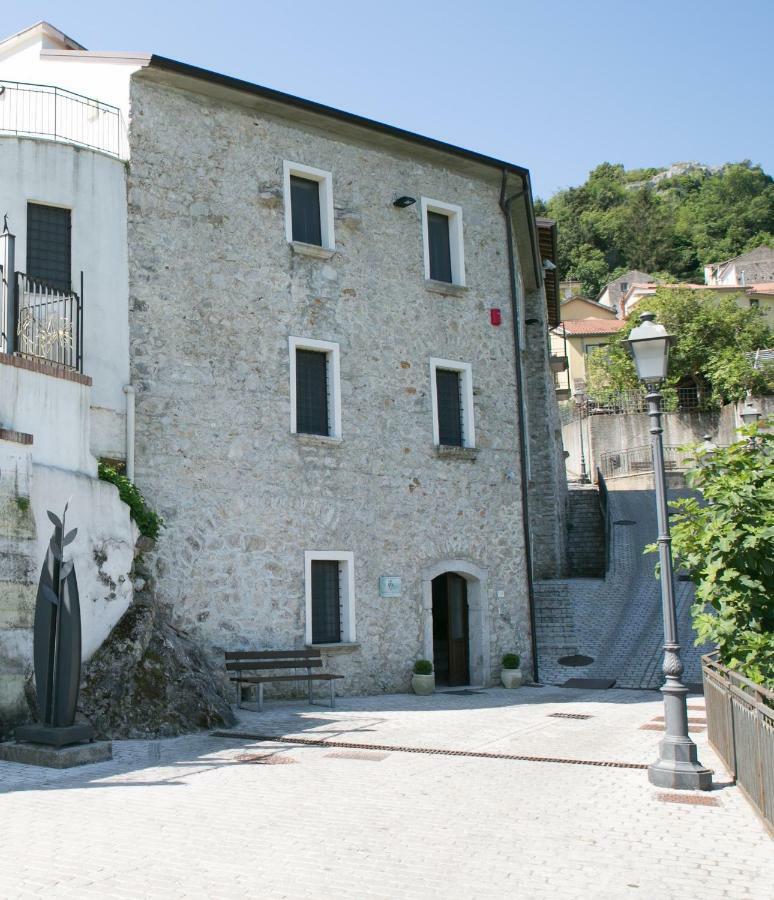 Ostello Della Gioventu Massimo Troisi Oliveto Citra エクステリア 写真